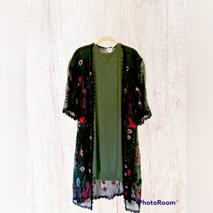 LuLaRoe Chelsea and Chloe Outfit size S